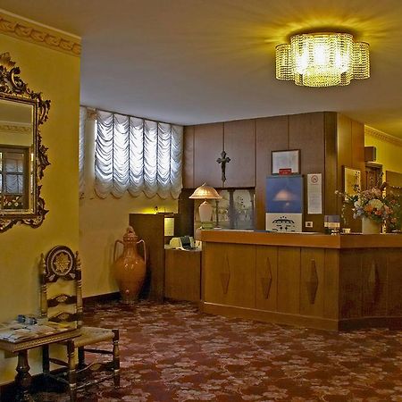 Hotel Quattro Strade Garbagnate Milanese Εξωτερικό φωτογραφία