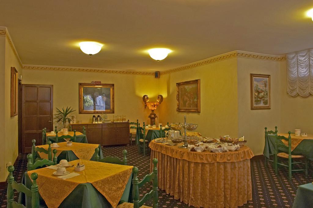 Hotel Quattro Strade Garbagnate Milanese Εξωτερικό φωτογραφία