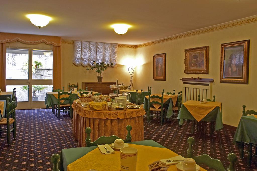 Hotel Quattro Strade Garbagnate Milanese Εξωτερικό φωτογραφία