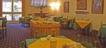 Hotel Quattro Strade Garbagnate Milanese Εξωτερικό φωτογραφία